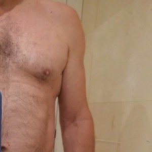 Xtudr - Homo: Of strong and muscular appearance