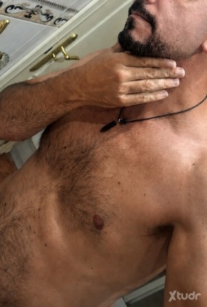 Xtudr - HETfolloboca: Soy un Macho Hombre real y genuino. Difícil vas a dar con otro igual.
Soy Dominante, controlador, jefazo, abusador, eg...