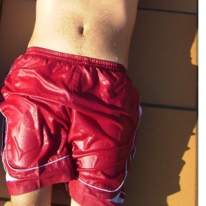Xtudr - lanissiel: I'm a normal guy looking for ass to fuck 
P.S: I don't have a condom. Talk to me please