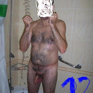 Xtudr - an49: Dominant master, vicious, looking for a submissive slave or cd transvestite, very submissive, obedient, slut in bed who accept...