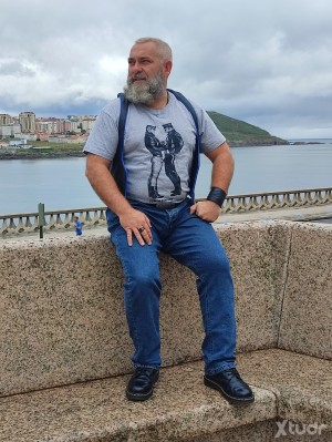 Xtudr - LOBO80: I'm looking for a submissive to attend to a dominant man in his home.
I'M LOOKING for submissives to entertain myself, who h...