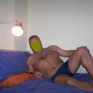 Xtudr - windfree: Looking for someone interesting to have a good time with.