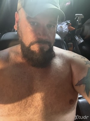 Xtudr - Talldk14u: Country boy. Love the outdoors. Always in the garage working on a project or two. I run a construction company so I’m alw...