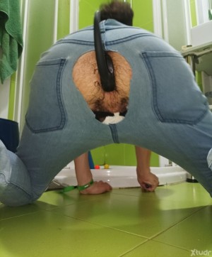 Xtudr - Ch_pig: Sumiso con ganas de amos cerdos a los que complacer. Amante de los tíos sudados, cerdacos, con buen rabo oloroso y sucio, ll...