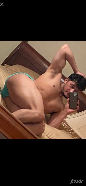 Xtudr - bientos_: Financial Dominance
Father 
Control
Money
Sugar Father