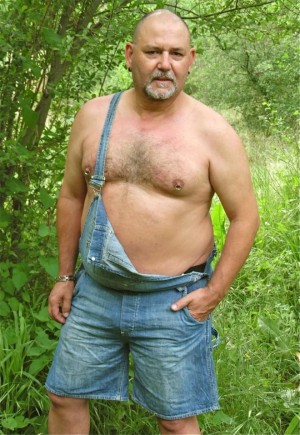 Xtudr - BEAR4040: Mature, hairy, shaved, morbid, open to everything
If you're interested in my erotic novels curromendoza60.wixsite.com/curr...