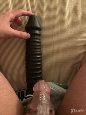 Xtudr - SubBttm88: Sumiso puta buscando activo dominante/daddy al que complacer.
Me va anal, chupar, bondage, depravación de los sentidos, c...