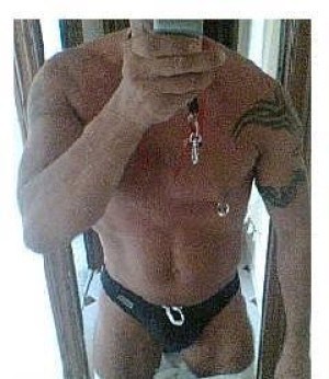 Xtudr - gymalicante: Good body, endowed 21cm x 9 discreet. 
I'm finding more and more good asses and big dicks, there's good material. Only ...