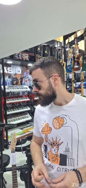 Xtudr - mamón_masc: Submissive with oral fixation. I seek to serve a dominant male. I don't have and I'm not looking for a penis.