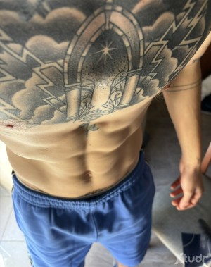 Xtudr - AmoSuperior11: Dominant man seeks financial submissive. I have videos and content 😈🦶🏻🍆