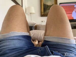 Xtudr - Juanje: Me gusta ser sumiso y obediente, adorar los pies de mi Amo…y cosas así 