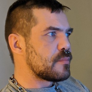 Xtudr - Toopalorto: MASTER and slave 172/75
Into BDSM, FFist, piss, smells, spanking/flogging, shibari/bondage and nipples and etc... // 100...