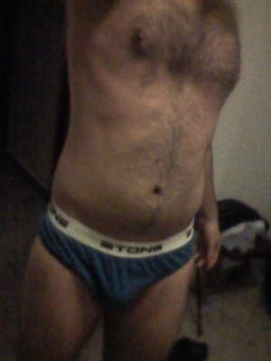 Xtudr - Pitocorto: I want a dominant man to subdue and humiliate me, if he's fat and strong it's better.