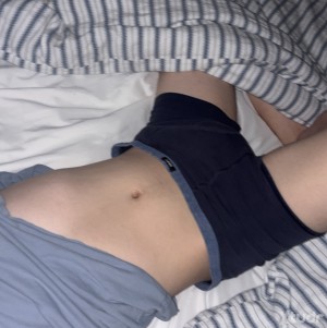 Xtudr - hornyblondboy: I'm so horny, looking for a hook up, I don't mind older ;)