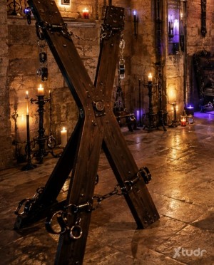 Xtudr - LACUEVA: 🔥 La CUEVA — un espacio para dejarse llevar
Adéntrate en una mazmorra medieval de ambiente oscuro, elegante y misterioso, c...