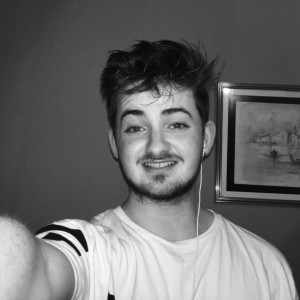 Xtudr - British_slave: Submissive bottom looking for a macho man who uses me as he wants