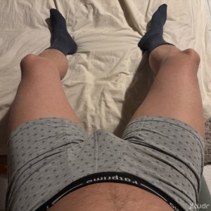 Xtudr - Dom87: I'm looking for submissive sessions. I can also share you with another dominant man or have two dominant men to take turns.