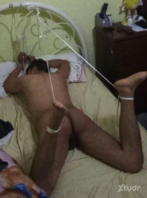 Xtudr - SUMISOCDMX44: I'm a submissive sleepyhead, I like being abused while I'm asleep, I'm also into bondage, exhibitionism, and hypnosis,...
