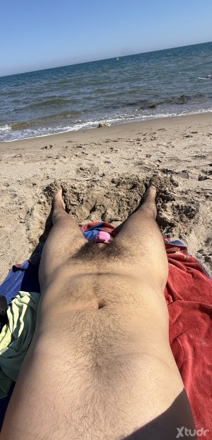 Xtudr - Beta_boy: I'm a sub with little experience but with a lot of desire to obey.