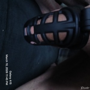 Xtudr - Pete10: Slave looking to be humiliated and degraded by a nasty,  sadistic master.  To be restrained and punished as master sees fit.