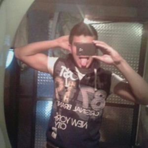 Xtudr - alexmaci:  SOY PROPIEDAD DE EL USUARIO  MARQUES DE SADE NACI PARA SERVIR A MI AMO EDUARDO