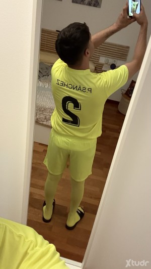 Xtudr - edgingtorture: I'm a fetishist of school uniforms, gags, masks, and sports equipment.
I like spank, bondage, mummification, and cum ...