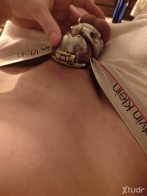 Xtudr - Detodo18: Submissive man looking for young dominant man, for sessions or a totally dominant-submissive relationship, also cyber.