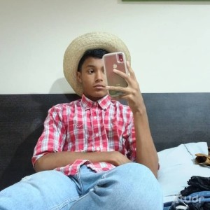 Xtudr - gusta_wito: Busco algo divertido, conocer gente y ver que tal 