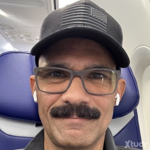 Xtudr - HandsomeTop: I’m a nice easy going masculine affectionate man. Ilike to kiss foreplay rimming fucking nippleplay toys ff spanking po...