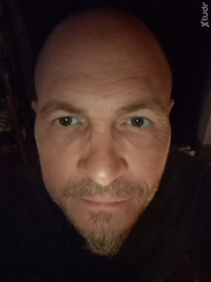 Xtudr - Qulo: I'm French but I live in Spain.
Open to all good things. Everything can be discussed. I'm looking to explore or expand my bdsm...