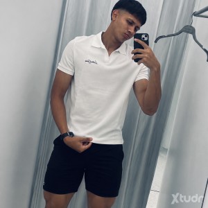 Xtudr - Dilancito00: I'm hot 24/7 someone hot I'm versatile nothing serious