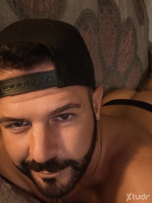 Xtudr - Xavi38sevilla: Perrako con coñako muy abierto... Me gustan las sesiones largas con guarreo..
Busco Alfa..quiero ser su putita 🥵🥵😈😈 
...