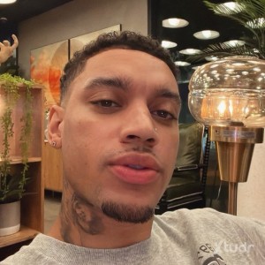 Xtudr - Fostersmt: I’m a very gentle guy with open minded , here to make new friends, start from there and see where it leads , maybe ltr , ...