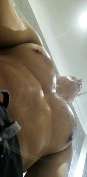 Xtudr - DiosSupremo: Muscle Worship De rodillas puto