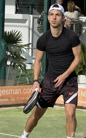 Xtudr - amosuperiormad: Amo nuevo. ¿Quieres ser mi perro?