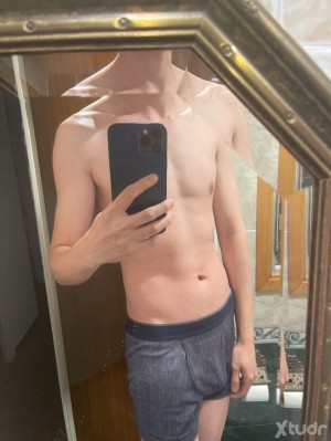 Xtudr - Buscosum1: I'm looking for submissive of my age. I have a place, I'm looking for now.