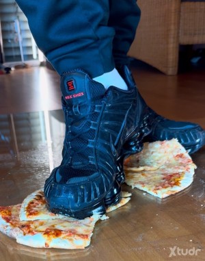 Xtudr - Amo90: Busco esclavo, Sera controlado 24/7 se le domesticara con tareas, sera torturado y umillado.
Quieres que te controle contacta...