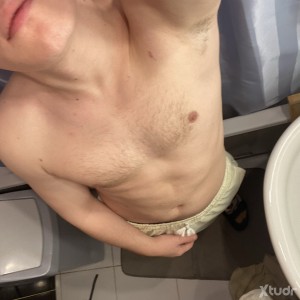 Xtudr - dimasik: I’m looking for chatting, exchange nude photos and videos, foot fetish 