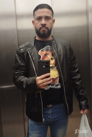 Xtudr - AMOCHULO: Latino, 1.64, activo. Vivo en Sitges, España.  
Busco gordos, sumisos y pasivos que entiendan su rol de sumiso.
Me gusta l...