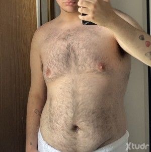 Xtudr - pbosito: Hola! Quiero iniciarme en este mundo
Me gustaría encontrar a alguien que quisiese enseñarme a ser un buen esclavo 