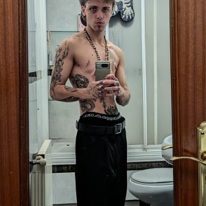 Xtudr - transmasc: I want submissives.
