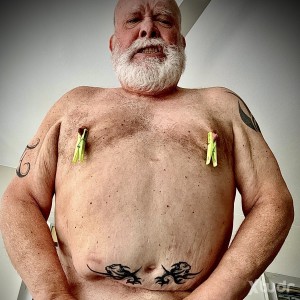Xtudr - AMORBOSO: Busco amigo. Yo Amo, tu perro/esclavo. Compartir y hacer realidad morbos de manera continuada. Con cabeza, respeto, higien...