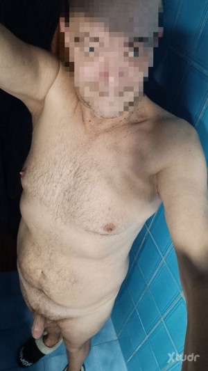 Xtudr - Jaffar: Busco activo para pasar buenos ratos.
No tengo sitio, mi disponibilidad son las tardes. Busco gente seria. No tengo cuerpo g...
