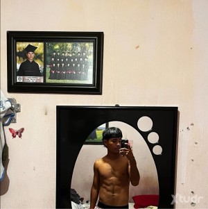 Xtudr - Al_17: Aun soy nuevo en esto 
Busco principalmente que me entrenen jaja