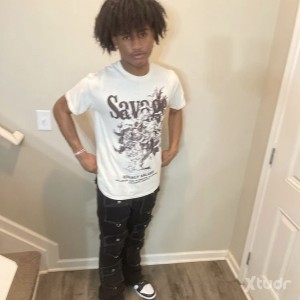 Xtudr - Trevontreevnt: 
Ok black hot masters here for serious slave here to own   If you’re interested you can say hi to me