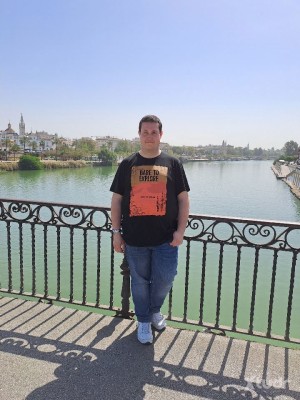 Xtudr - Josste96: Soy chico joven que busca que le den polla solamente busco oral que me den de lamer polla y huevos me follen boca no garga...