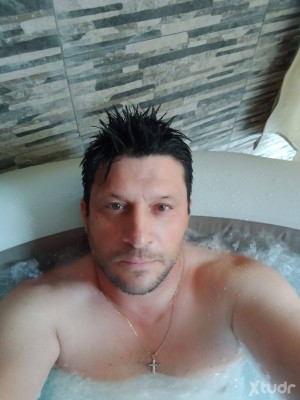 Xtudr - Zorrasinlimite: Me gusta ponerme las bragas lenceria de mi mujer y me iaen sin limite como merezco por puta