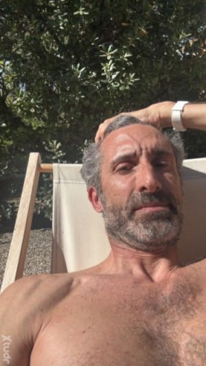 Xtudr - bruunusXL: I'm looking for a submissive.