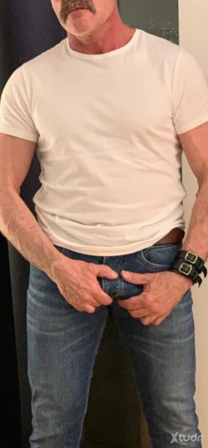 Xtudr - SuperDaddXXL: Your God is here and wants you to obey him.
When he wants pleasure you have to give it to him and
when he is tired you...