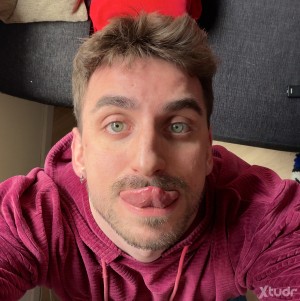 Xtudr - elipto: Rubio con cuerpo de gym. Muy pasivo con ganas de un amo que me someta